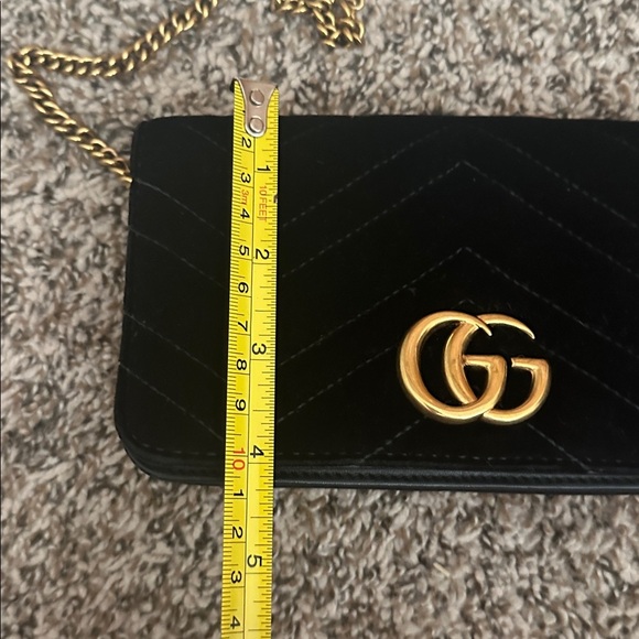 Gucci Black Velvet Marmont Bag with Gold Accents - Beautiful Condition - Picture 3 of 14